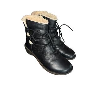 UGG Caspia Black Ankle Shearling Leather Boots Women’s Sz 8
